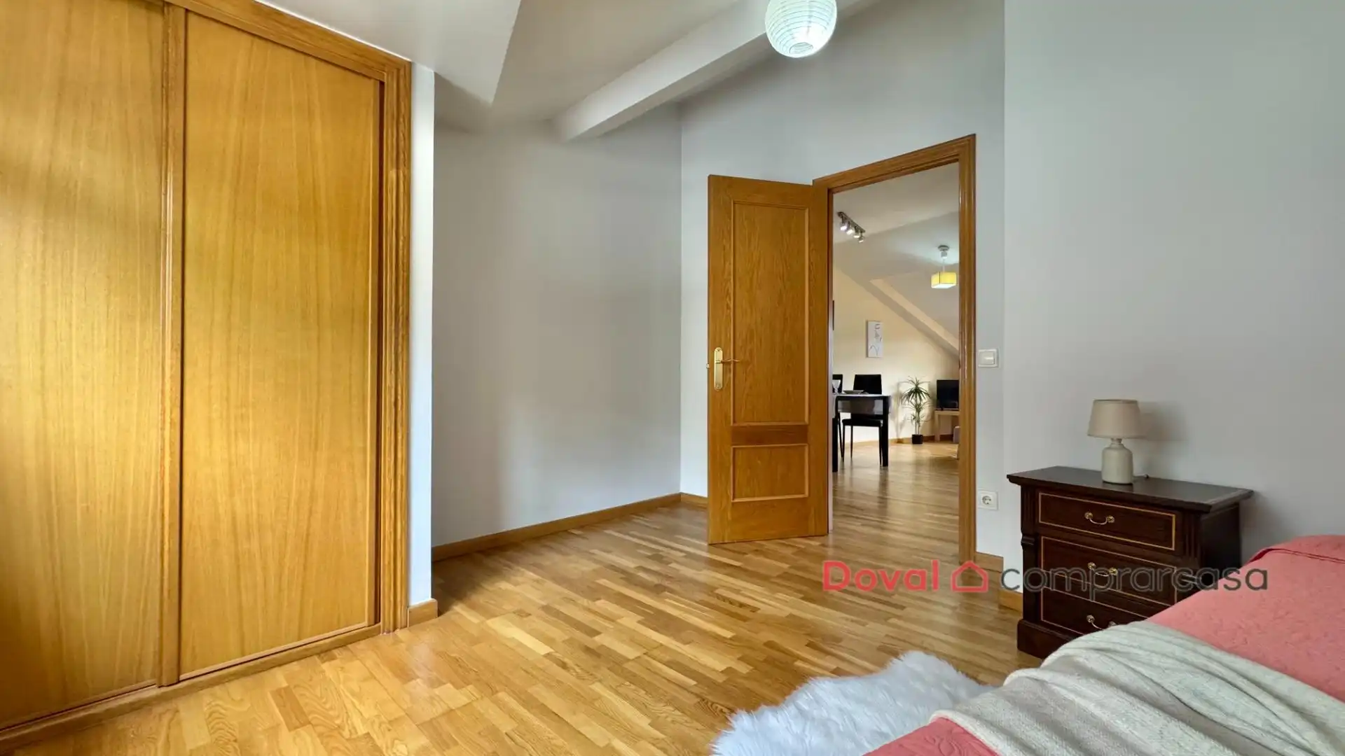 Wohnung zum Verkauf in Tui mit Heizung, Abstellraum und Möbliert