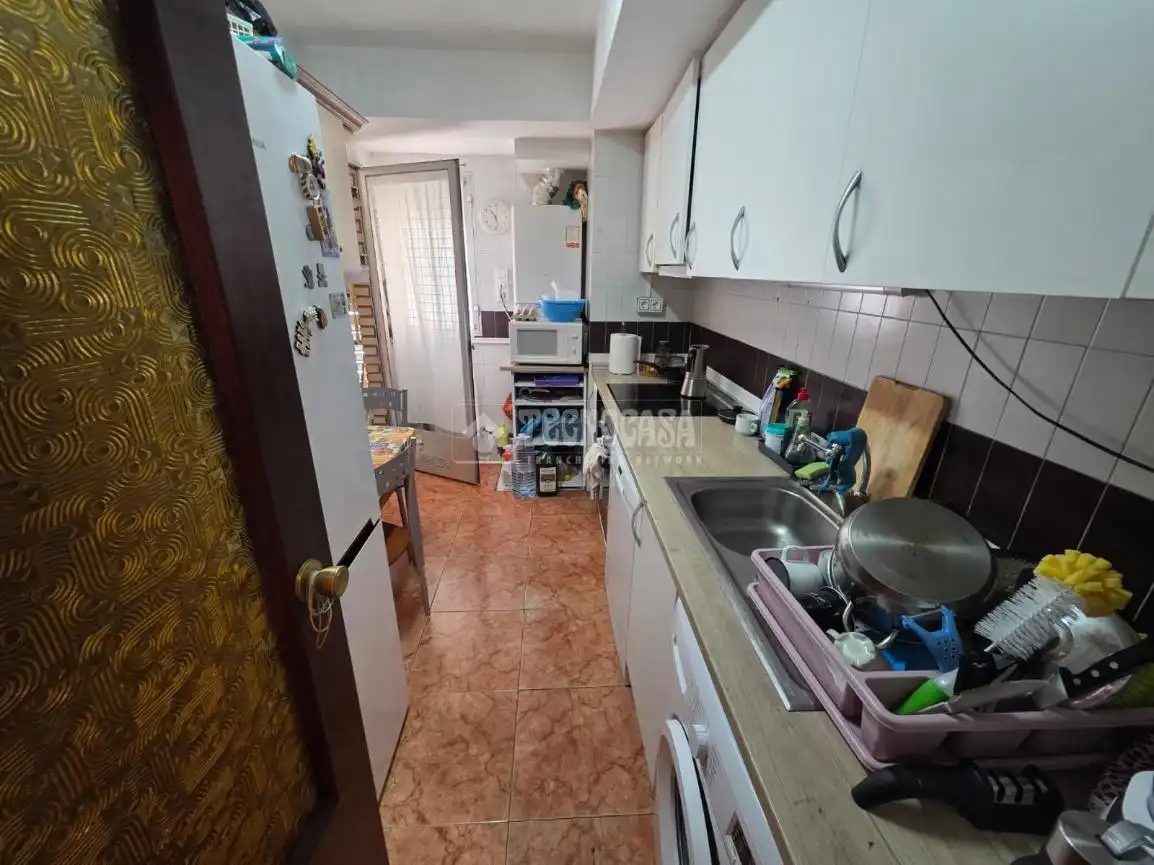Kitchen of Flat for sale in Zaragoza  with Air Conditioner, Heating and Terrace