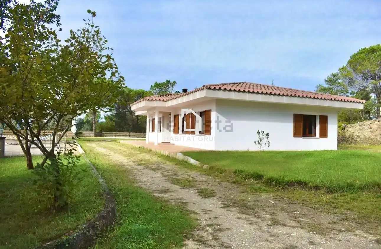 Casa con piscina en venta en Llambilles, imagen 4