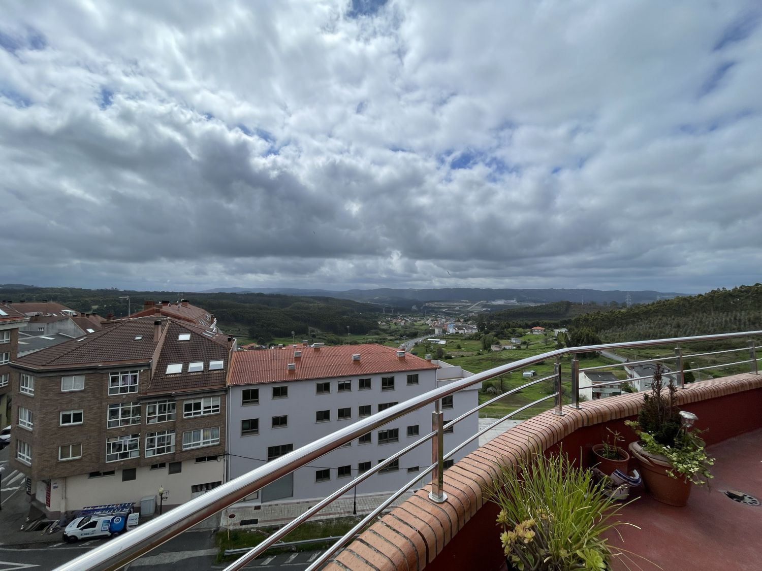 Vista exterior de Pis en venda en Arteixo amb Calefacció, Terrassa i Traster