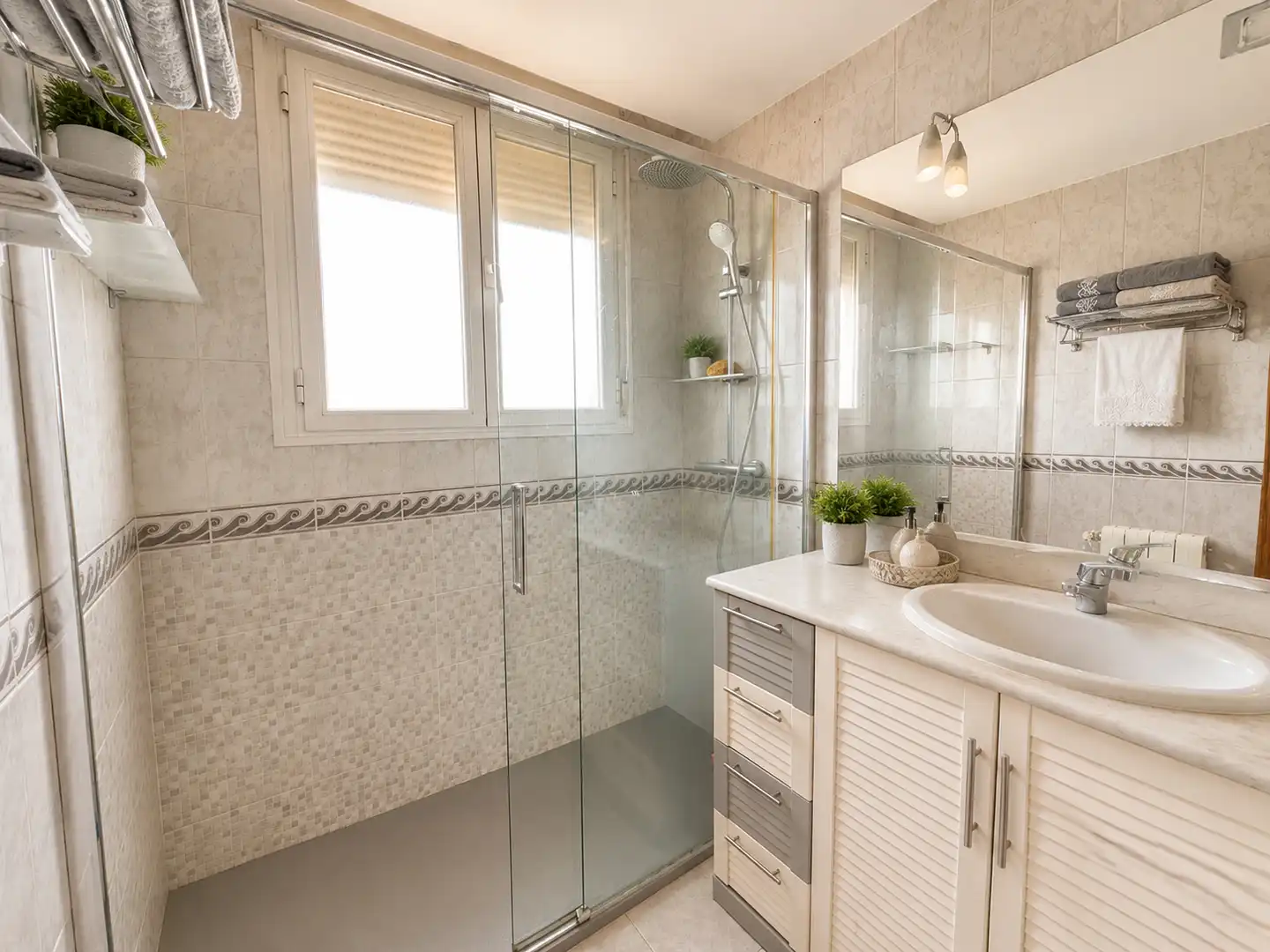 Baño de Casa adosada en venta en Torrelodones con Piscina comunitaria