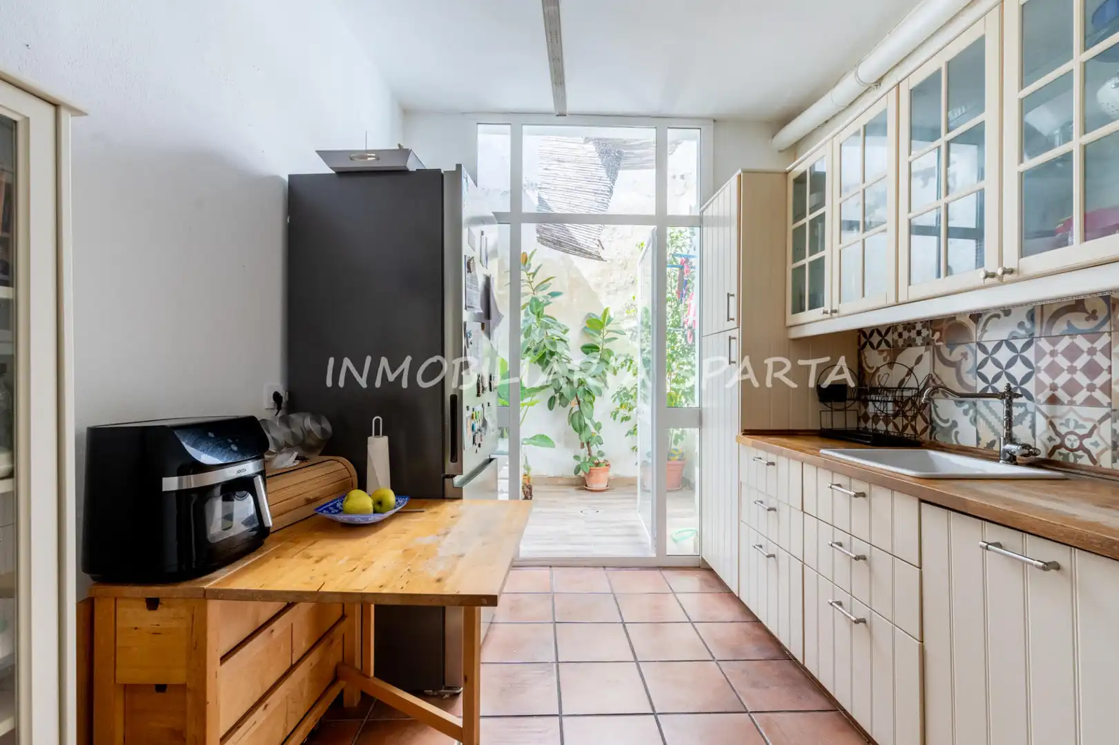 Cocina de Casa adosada en venta en Gelves con Terraza, Horno y Lavadora