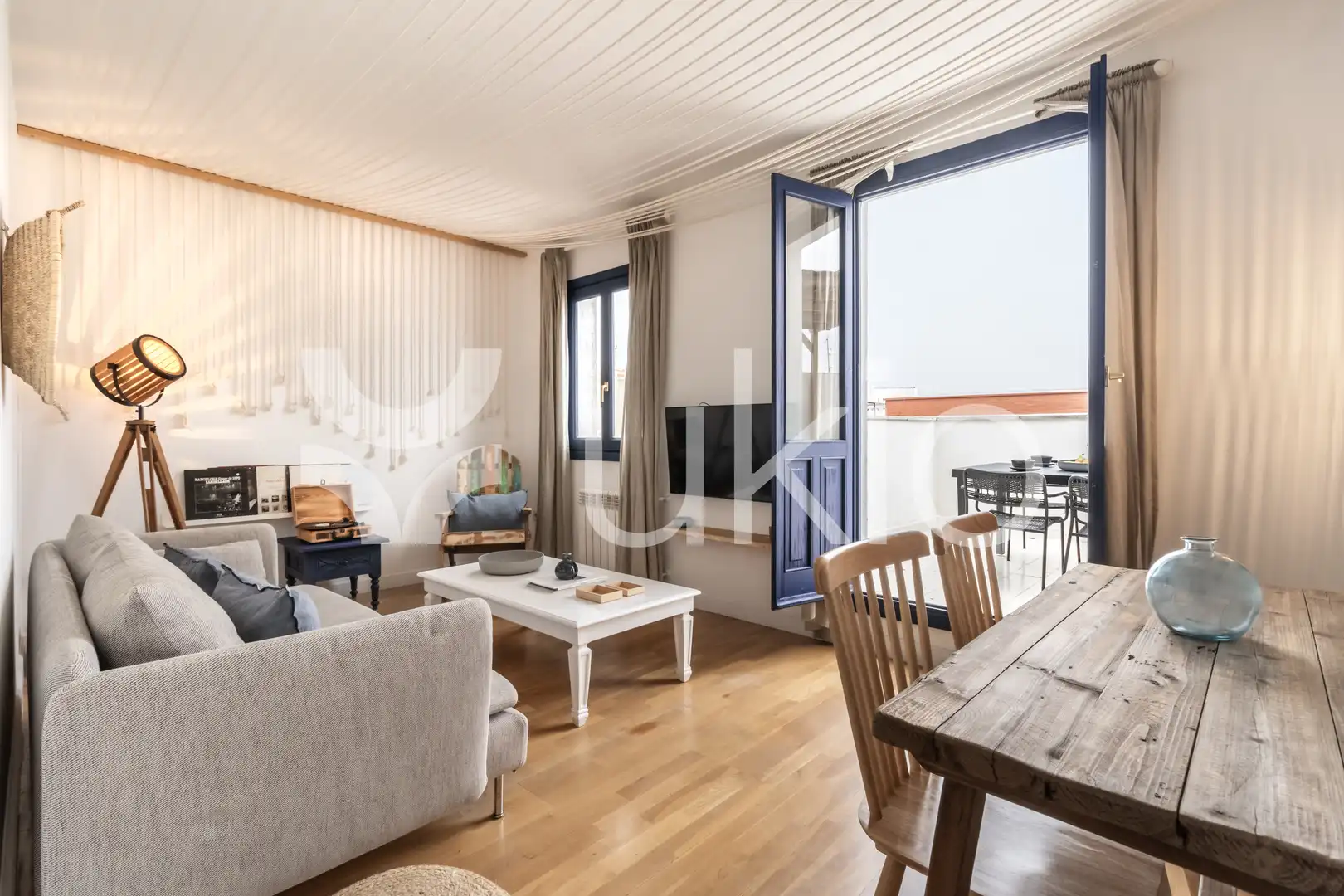 Sala de estar de Apartamento de alquiler en Madrid con Aire acondicionado, Terraza y Amueblado
