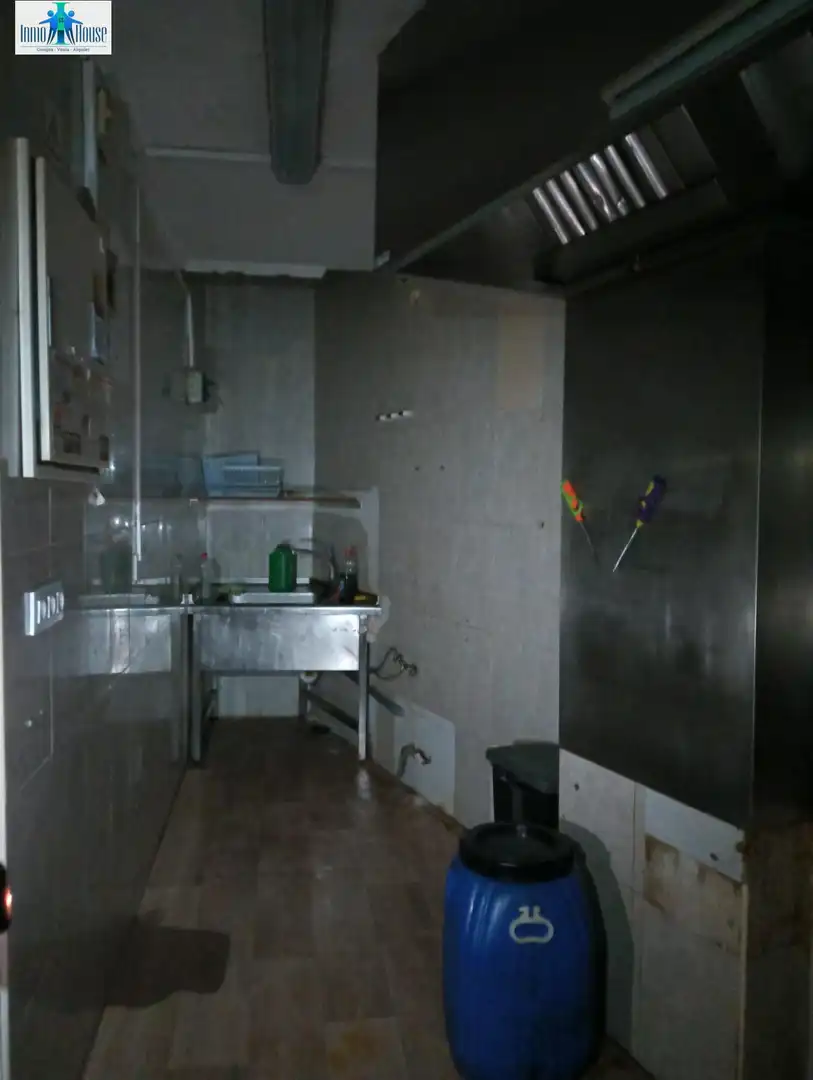 Local comercial en venda a Centro, imagen 4
