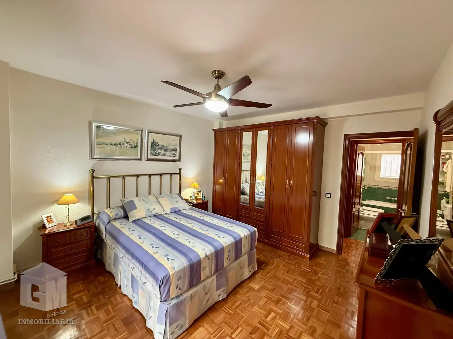 Bedroom of Flat for sale in Ensanche