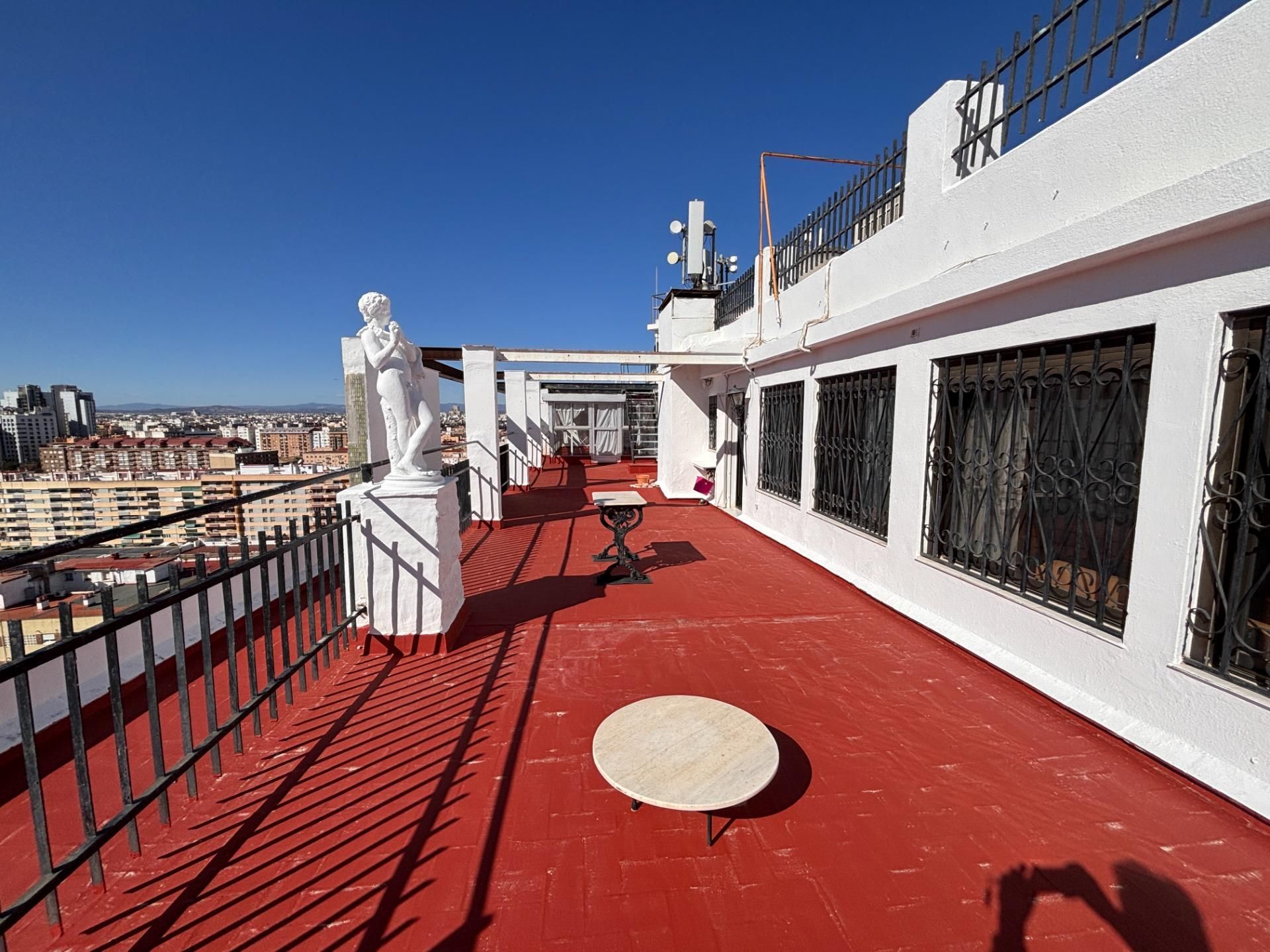 Terrace of Attic for rent in  Valencia Capital  with Air Conditioner, Terrace and Furnished