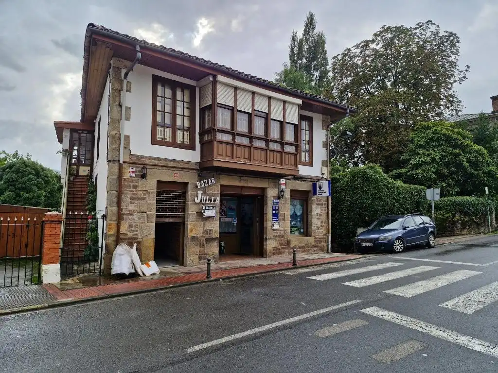 Vista exterior de Local de lloguer en Molledo