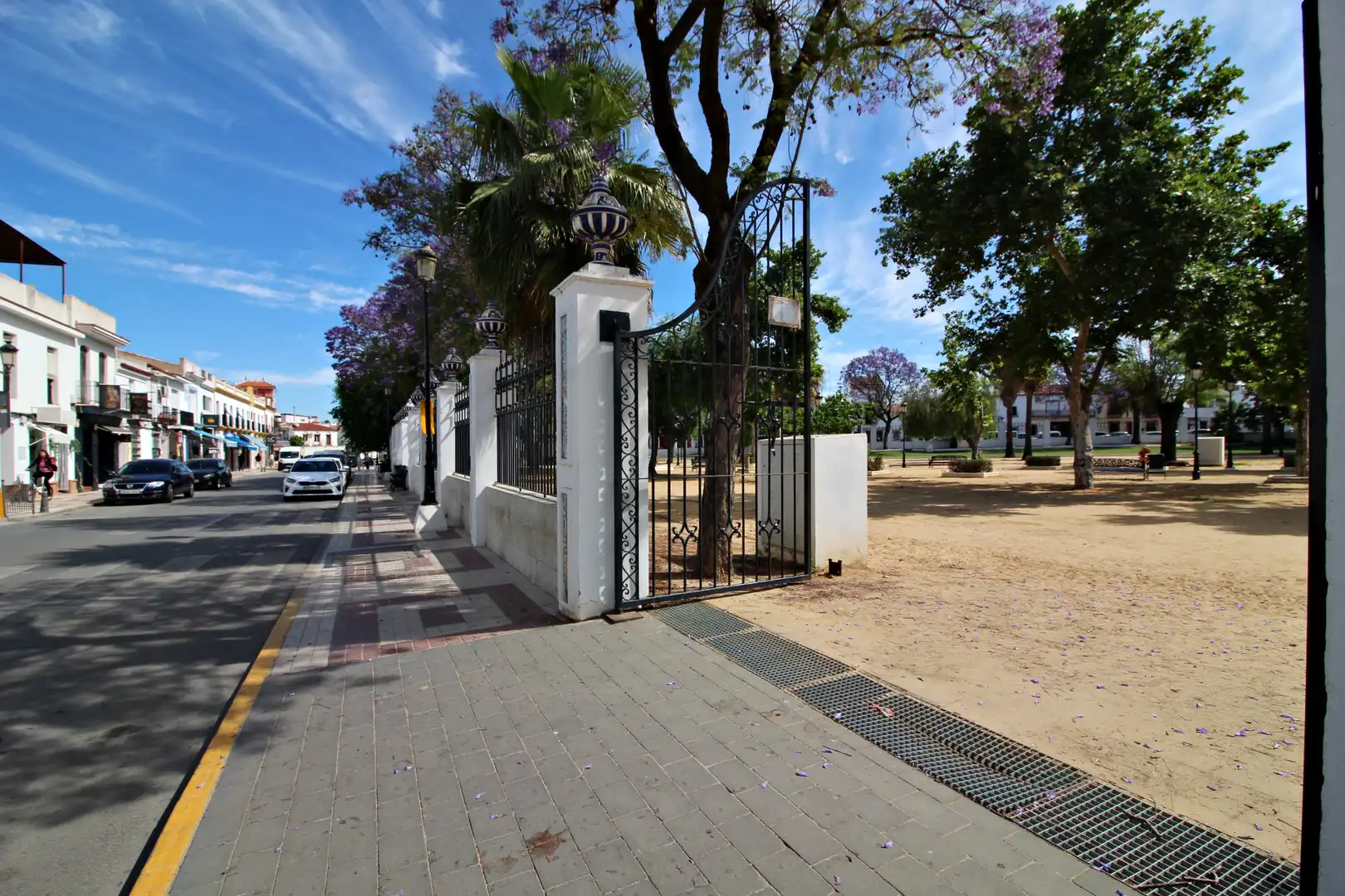 Vista exterior de Piso en venta en Almonte con Aire acondicionado, Terraza y Trastero