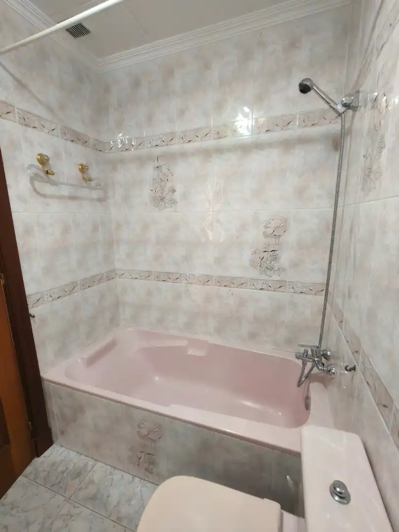 Baño de Piso en venta en Calella con Aire acondicionado, Calefacción y Terraza