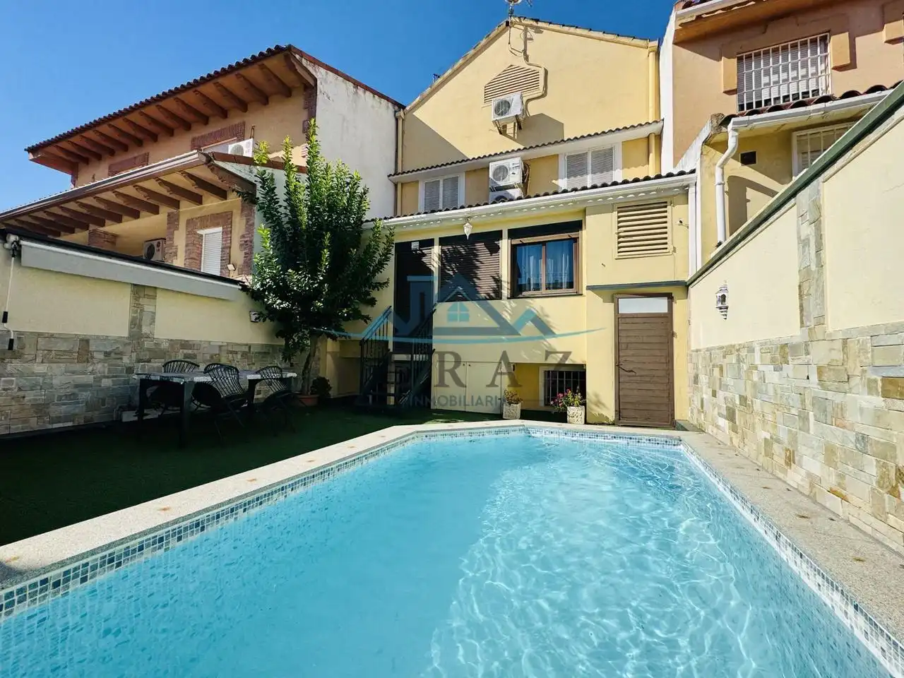 Casa amb piscina en venda a Calle Bruselas, imagen 2