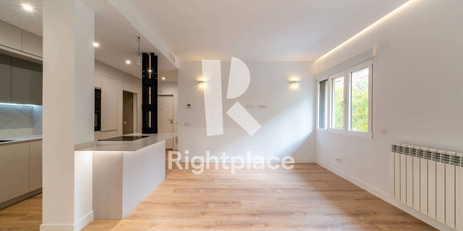 Exterior view of Flat for sale in  Madrid Capital  with Air Conditioner, Heating and Terrace