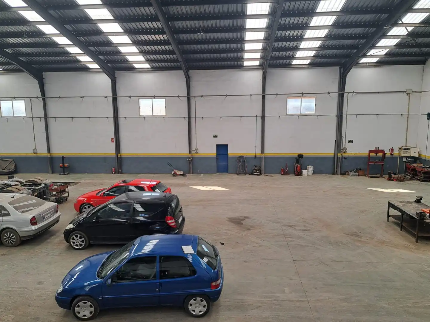 Aparcament de Nau industrial en venda en Utiel