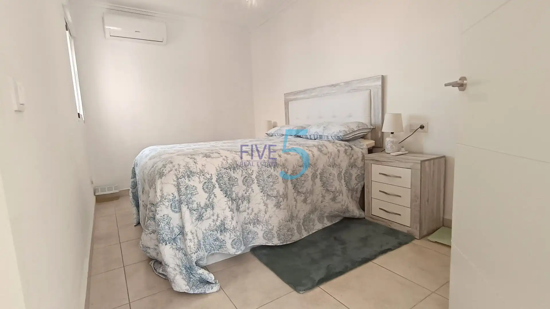 Dormitori de Casa adosada en venda en Torrevieja amb Aire condicionat, Calefacció i Terrassa