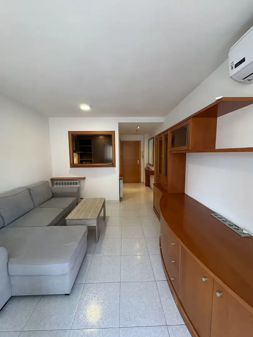 Wohnzimmer von Wohnung zur Miete in Girona mit Klimaanlage, Heizung und Möbliert