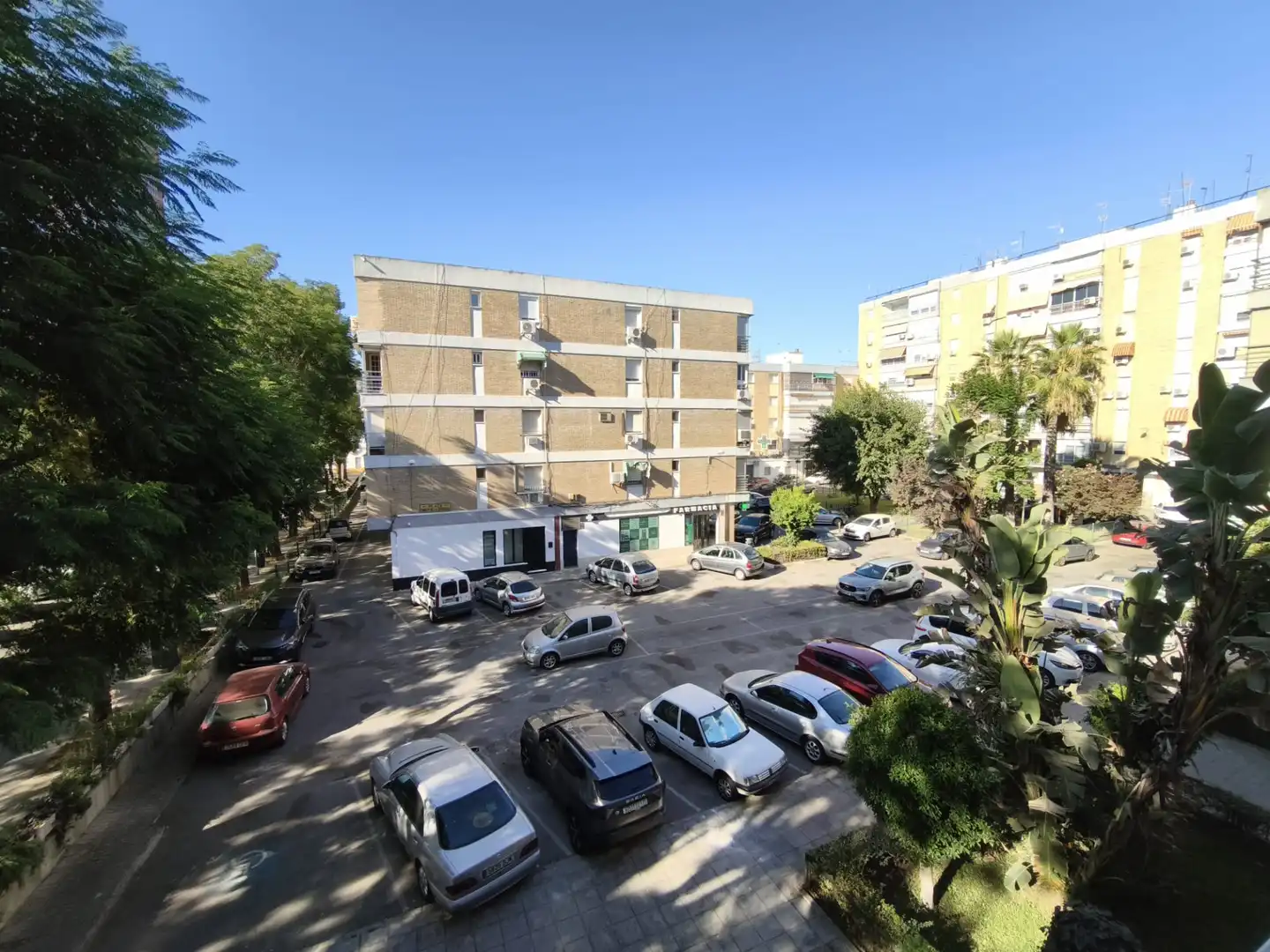 Vista exterior de Pis en venda en Sevilla amb Aire condicionat, Calefacció i Terrassa