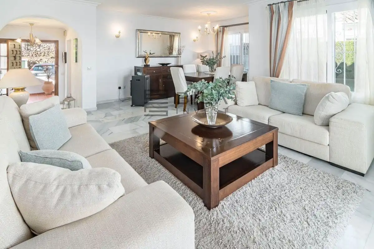 Chalet con piscina en venta en Calahonda, imagen 15