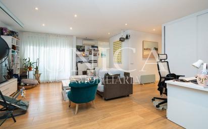 Flat for sale in  Madrid Capital  with Air Conditioner, Heating and Private garden