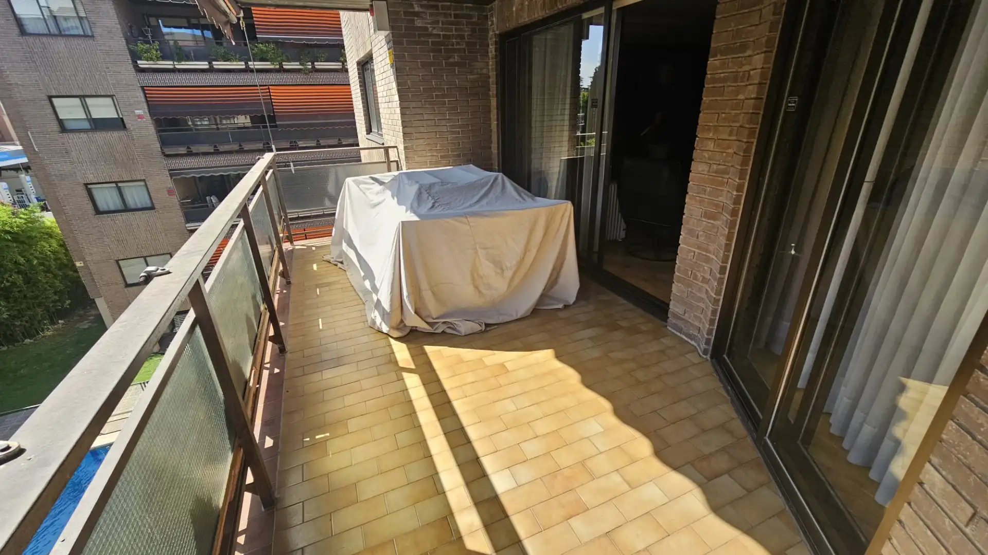 Terrasse von Wohnung zum Verkauf in Madrid mit Klimaanlage, Heizung und Privatgarten