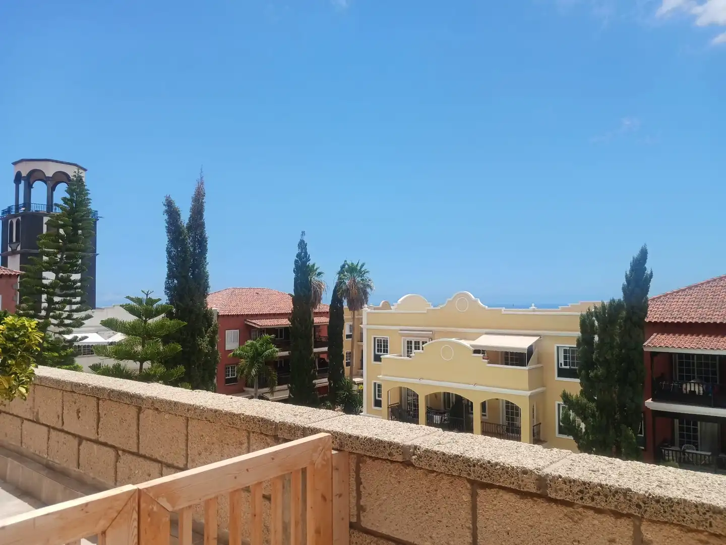 Vista exterior de Apartament en venda en San Miguel de Abona amb Terrassa, Piscina i Moblat