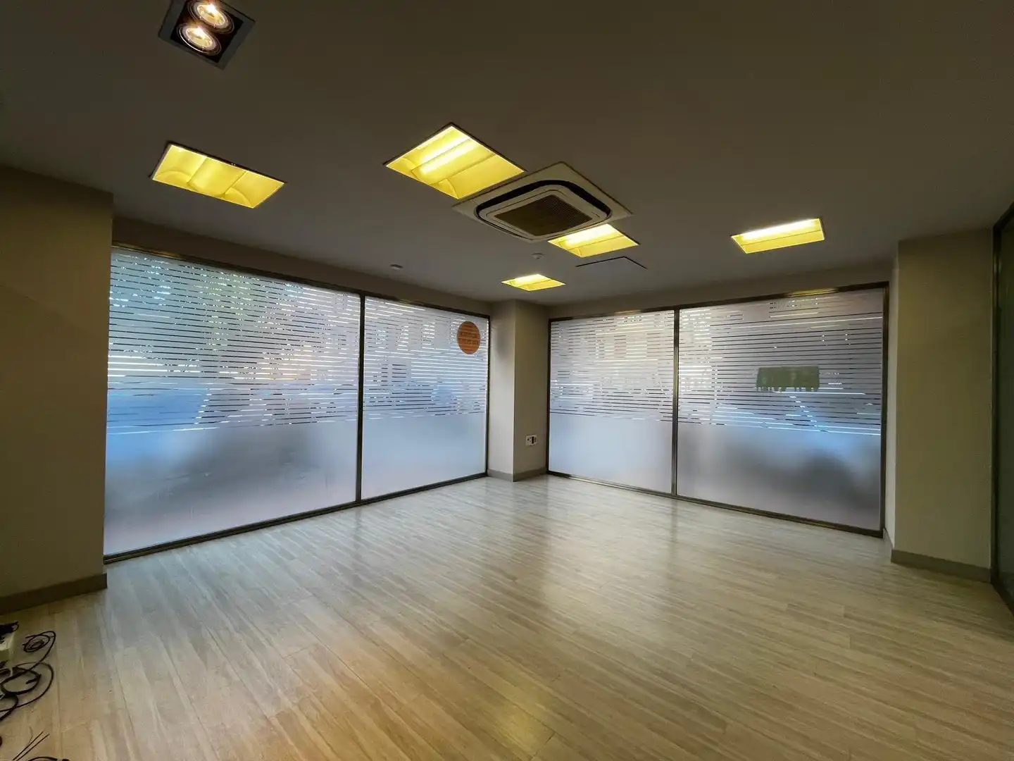 Büro zur Miete in Murcia mit Klimaanlage, Heizung und Möbliert