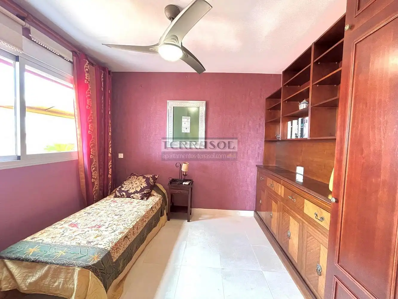 Habitación de Ático en venta en Vélez-Málaga con Aire acondicionado, Calefacción y Jardín privado