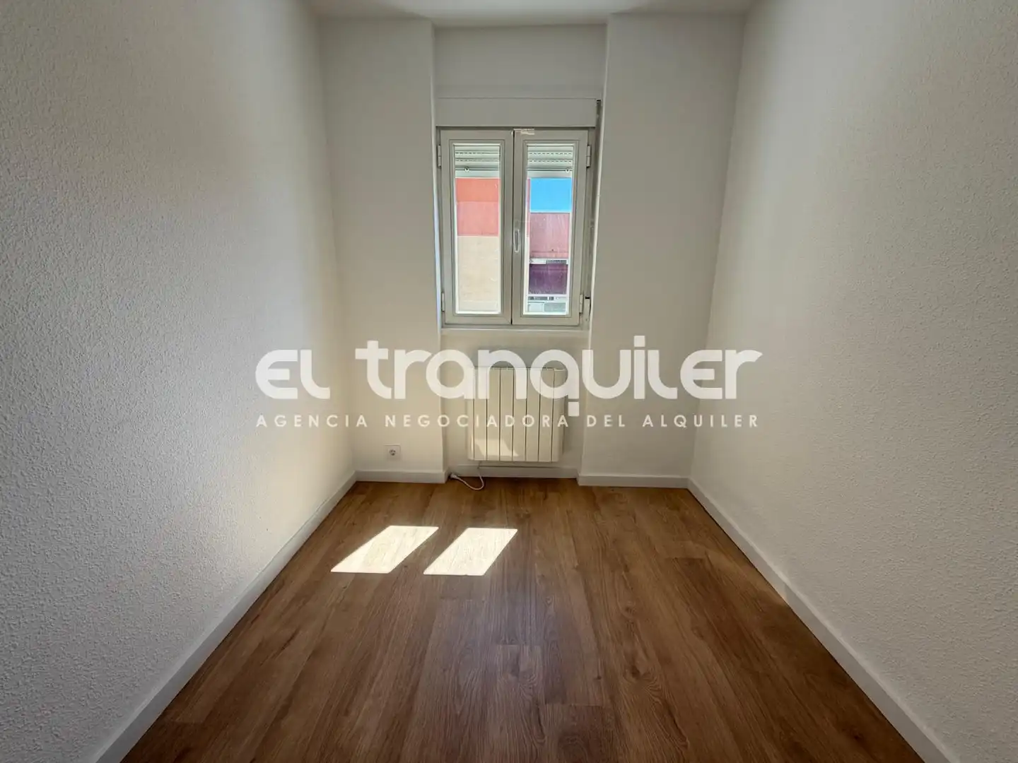 Bedroom of Flat for rent in Madrid  with Air Conditioner, Terrace and Washing machine