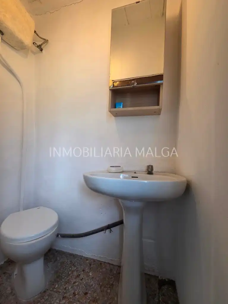 Bany de Casa o xalet en venda en Colunga amb Parquet, Traster i Moblat