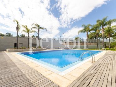 Flat with pool for sale in Patraix