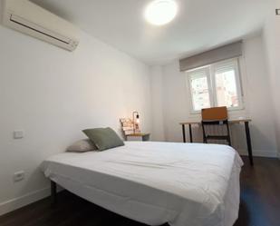 Bedroom of Apartment to share in  Madrid Capital