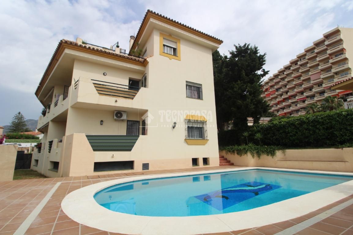 Vista exterior de Pis en venda en Torremolinos amb Terrassa, Balcó i Piscina comunitària