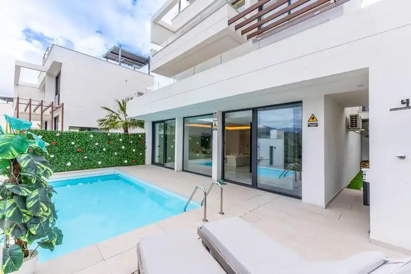 Piscina de Casa o xalet de lloguer en Mijas amb Aire condicionat, Calefacció i Jardí privat