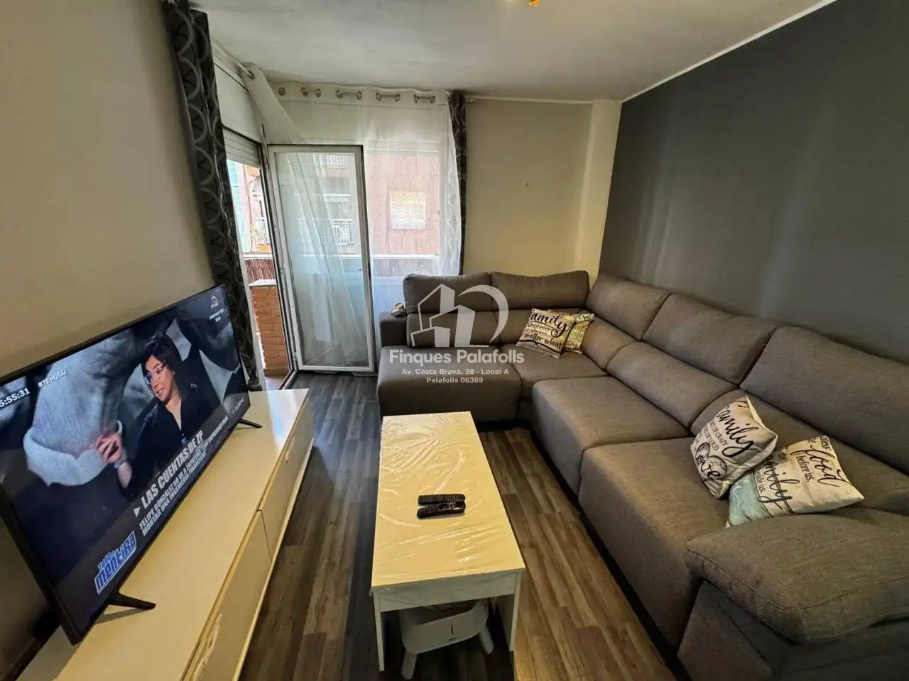 Living room of Flat for sale in Blanes  with Heating, Parquet flooring and Terrace