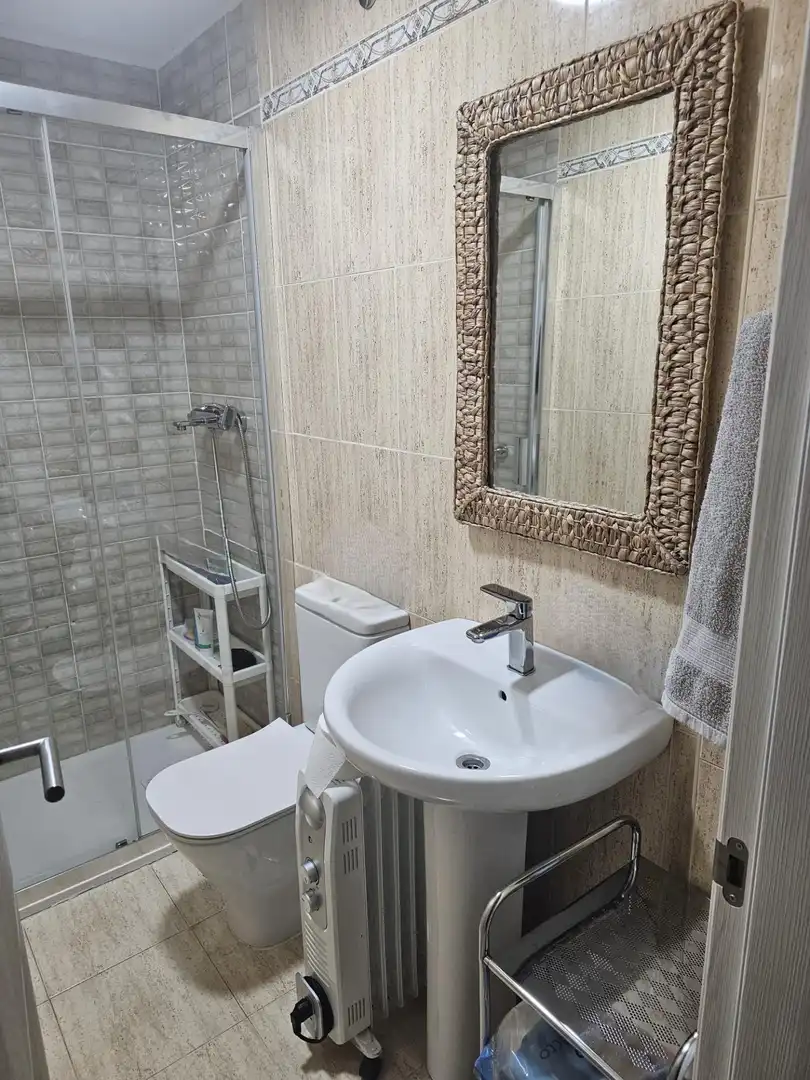 Baño de Piso en venta en Fuengirola con Aire acondicionado, Amueblado y Balcón