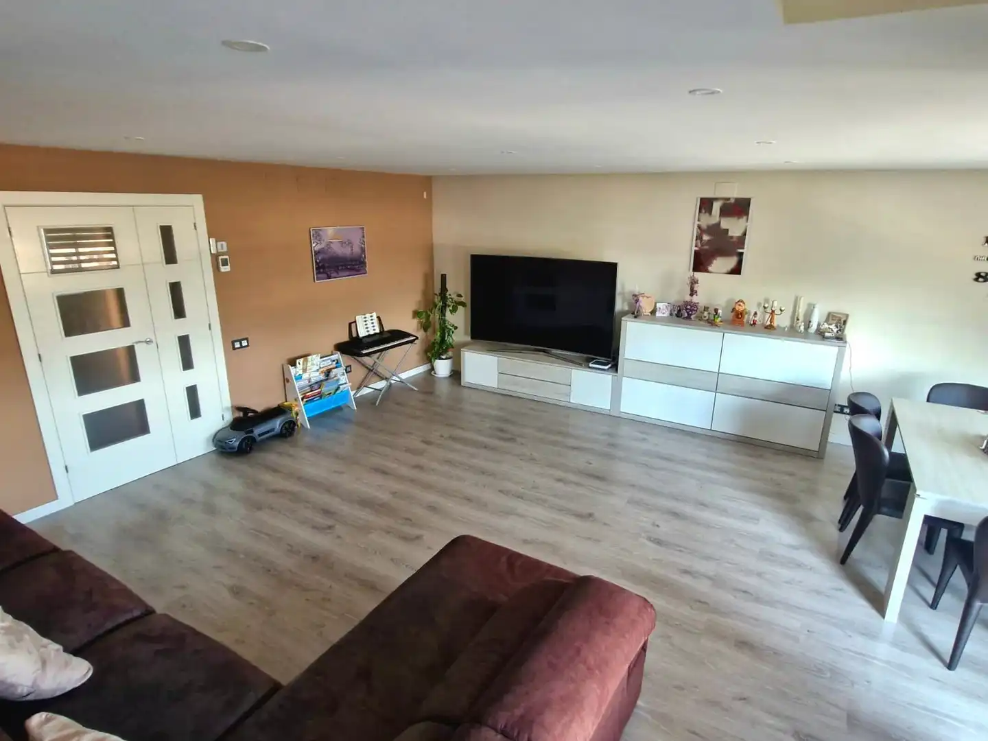 Sala d'estar de Pis en venda en Sant Andreu de la Barca amb Calefacció, Parquet i Terrassa