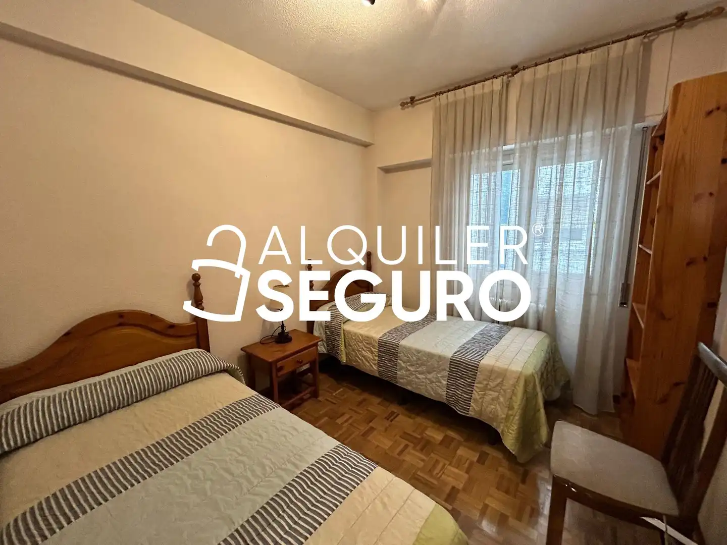 Habitación de Piso de alquiler en Madrid con Aire acondicionado, Calefacción y Amueblado