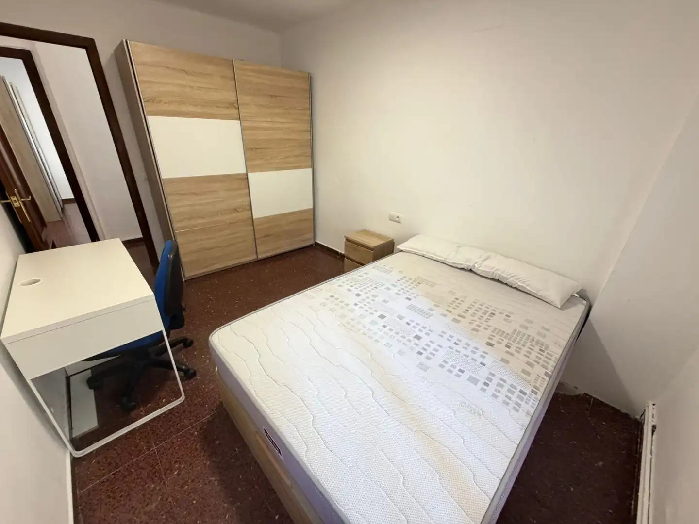 Flat for rent in Gran Passeig de Ronda, Instituts - Universitat