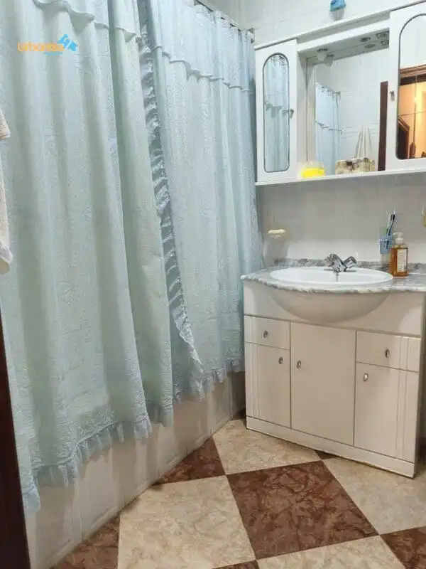 Badezimmer von Country house zum Verkauf in Villanueva del Fresno mit Klimaanlage und Alarm