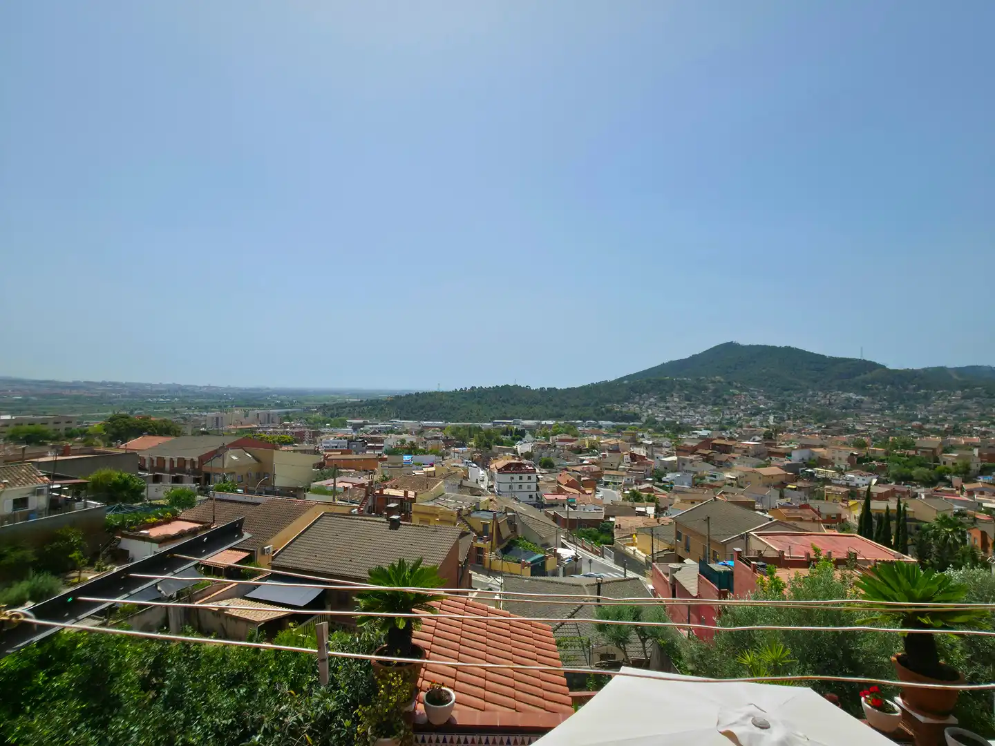 Vista exterior de Casa o chalet en venta en Sant Vicenç Dels Horts con Aire acondicionado, Calefacción y Jardín privado