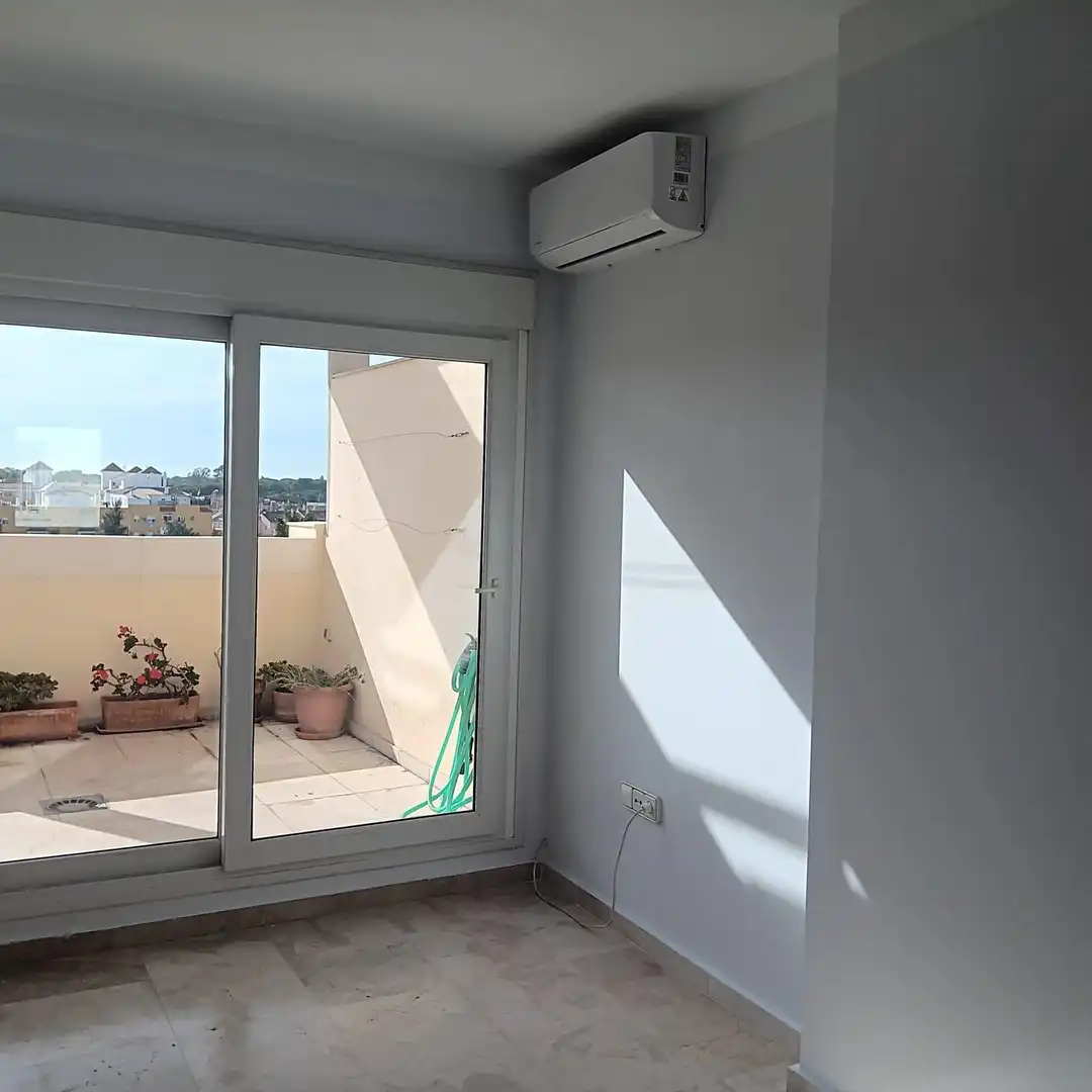 Attic for rent in Avenida de la Libertad, Pinar Alto