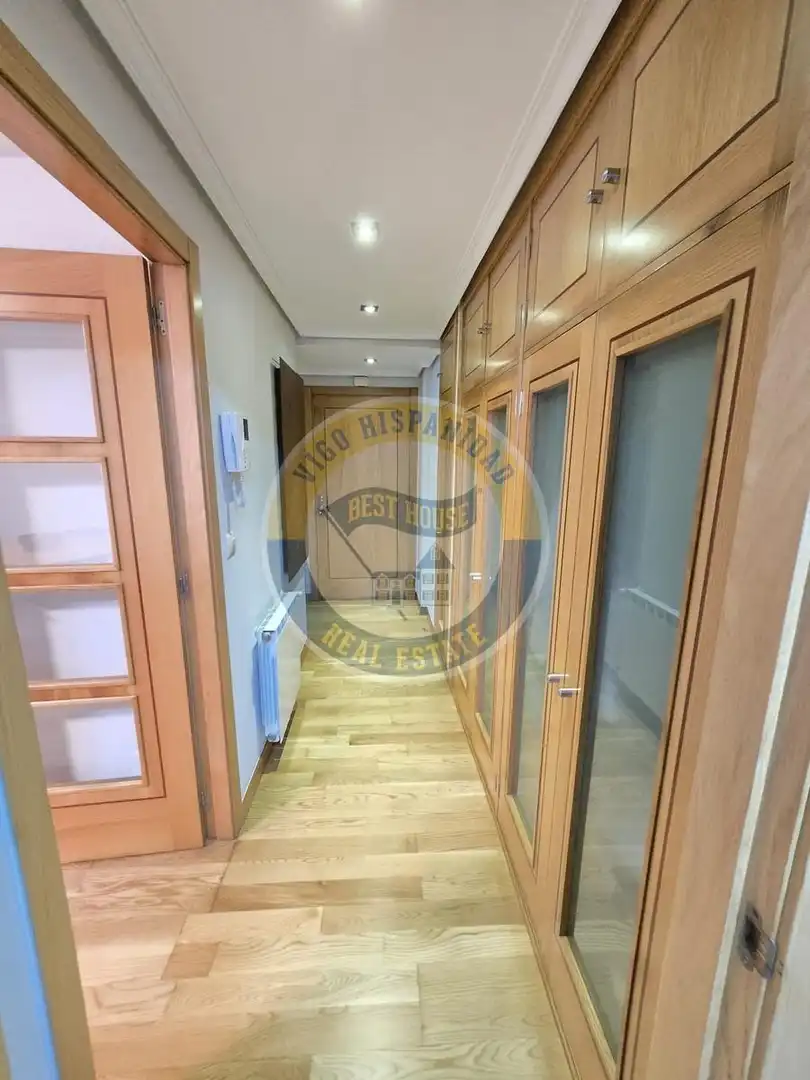 Wohnung zur Miete in Vigo  mit Heizung, Parkett und Möbliert