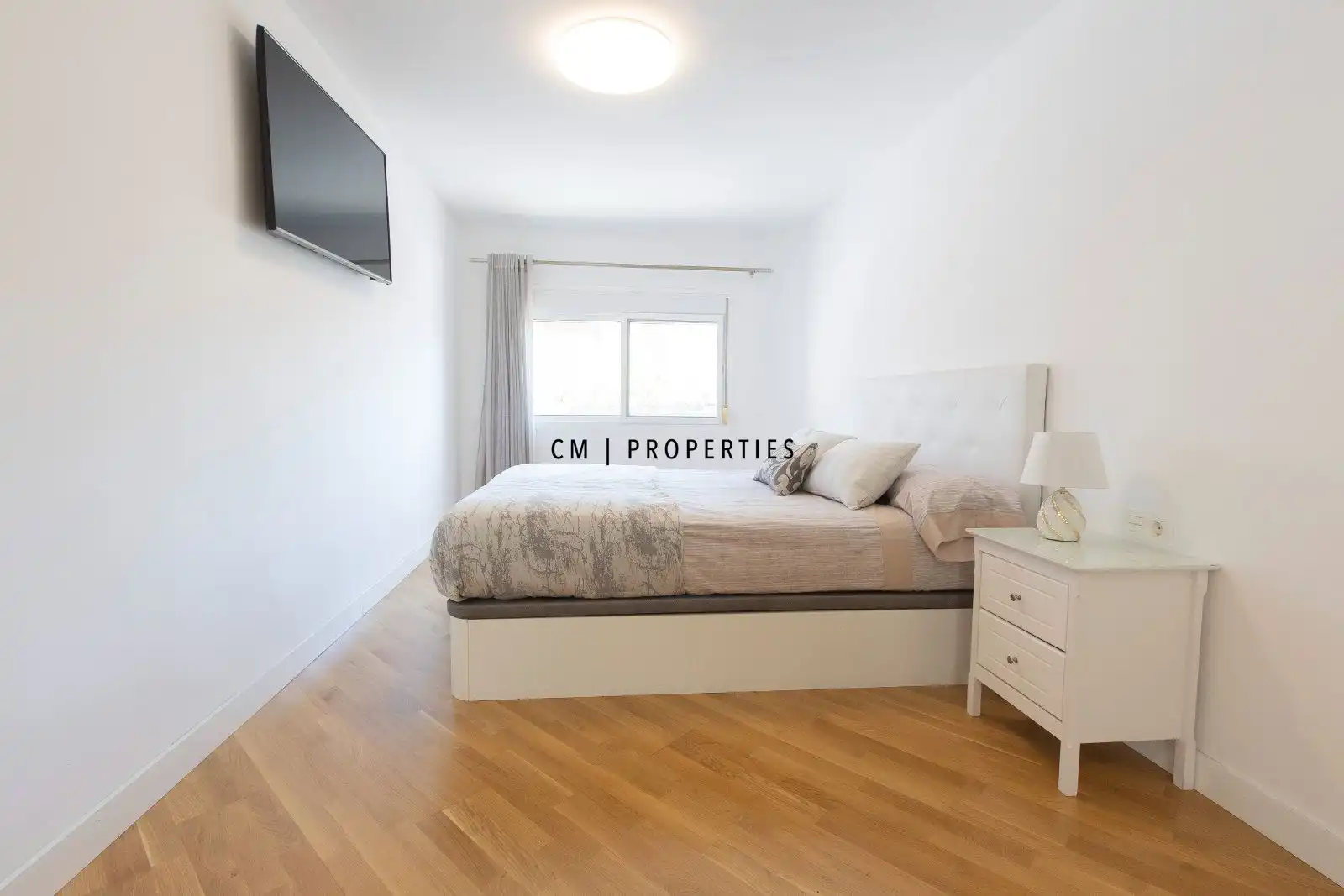 Habitación de Piso de alquiler en Valencia con Aire acondicionado, Parquet y Amueblado