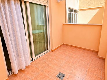 Piso con balcón en venta en Alcantarilla