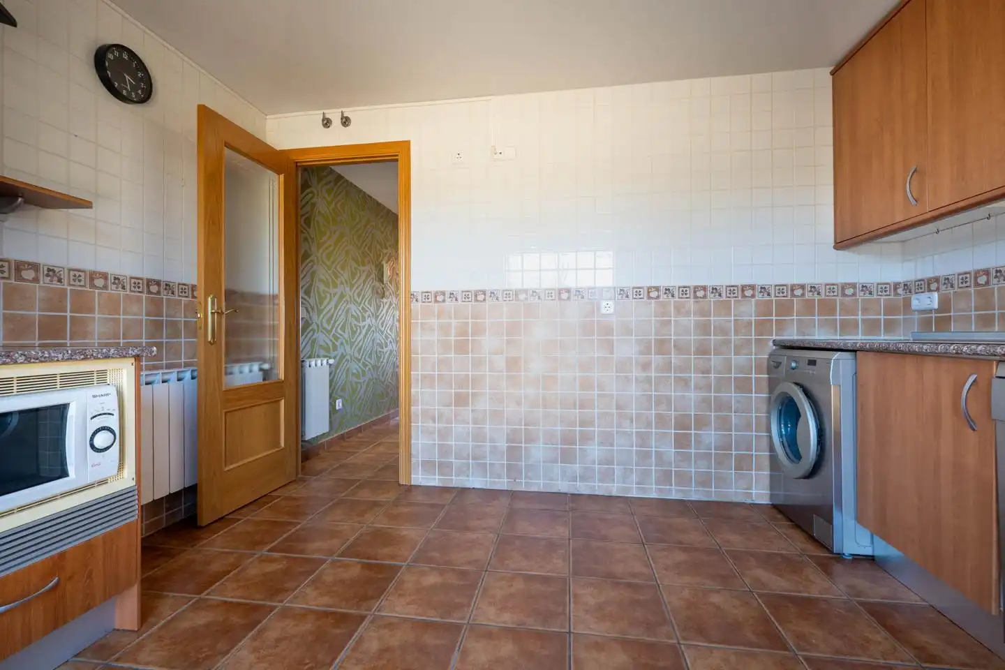 Cocina de Casa adosada de alquiler en Ávila con Calefacción, Parquet y Terraza