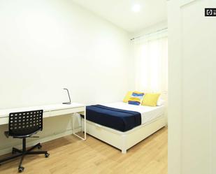 Bedroom of Flat to share in  Madrid Capital  with Air Conditioner and Terrace