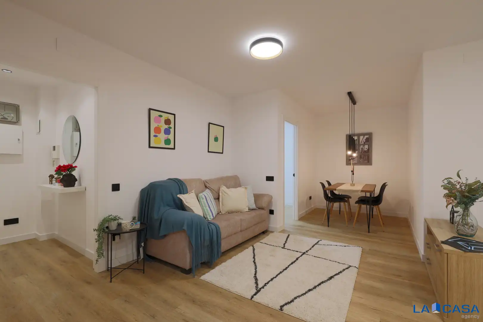 Living room of Flat for sale in  Barcelona Capital  with Parquet flooring and Oven