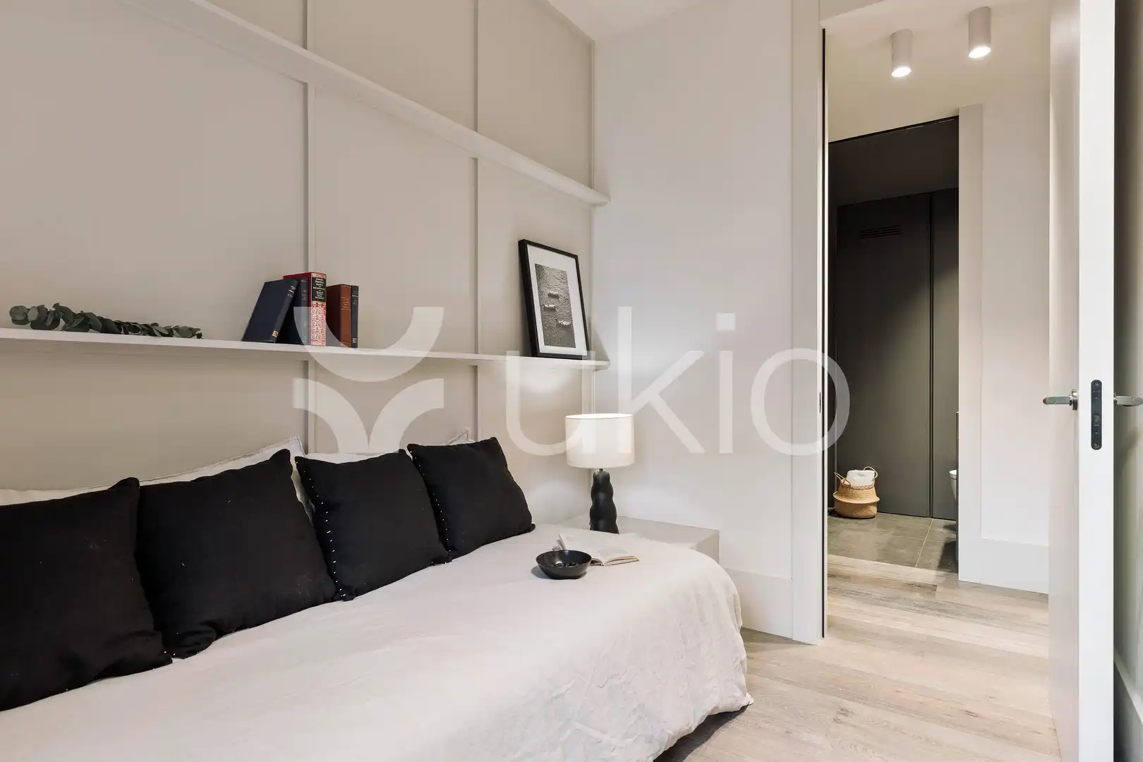 Habitación de Apartamento de alquiler en Barcelona con Aire acondicionado, Calefacción y Amueblado