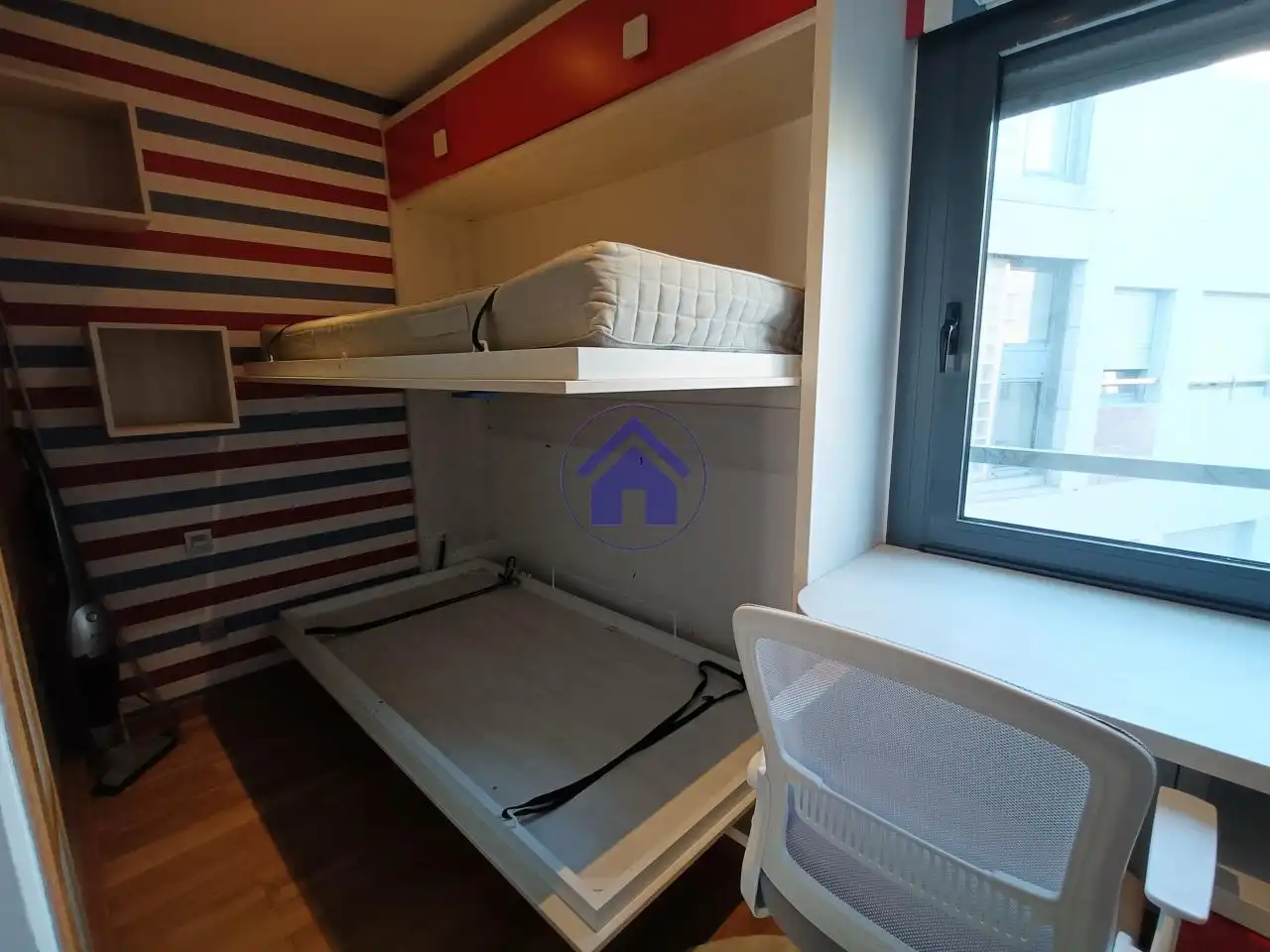 Habitación de Piso de alquiler en Vigo  con Calefacción, Terraza y Piscina
