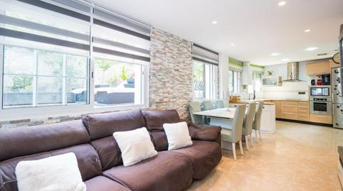 Foto 4 de Piso en venta en Can Girona - Terramar - Vinyet, Barcelona