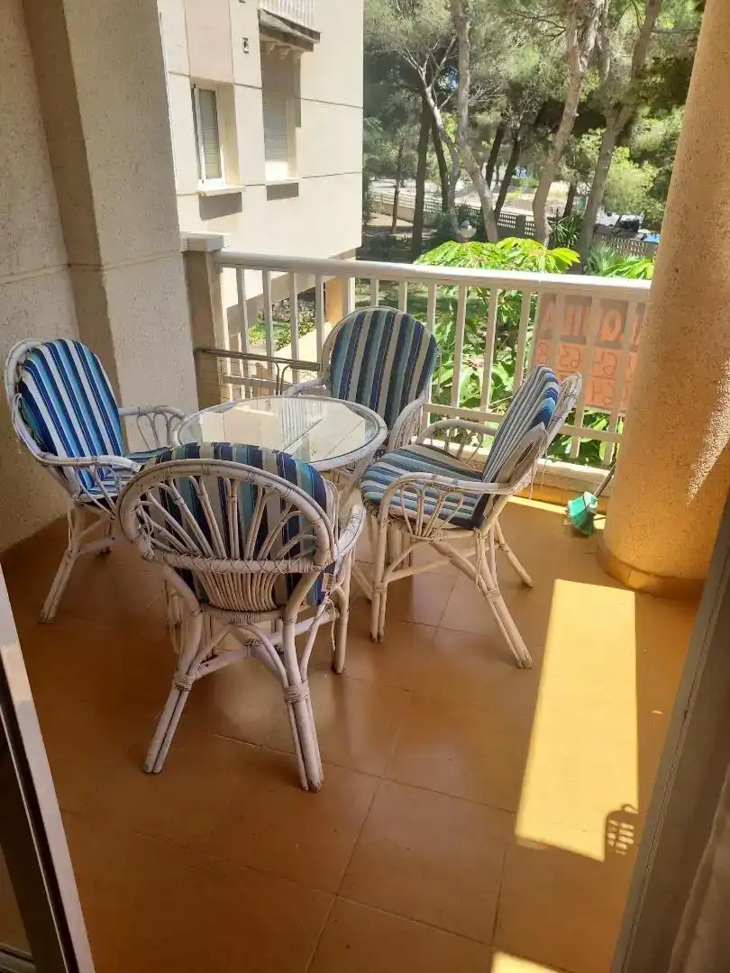 Terrassa de Apartament de lloguer en Orihuela amb Aire condicionat, Piscina i Balcó