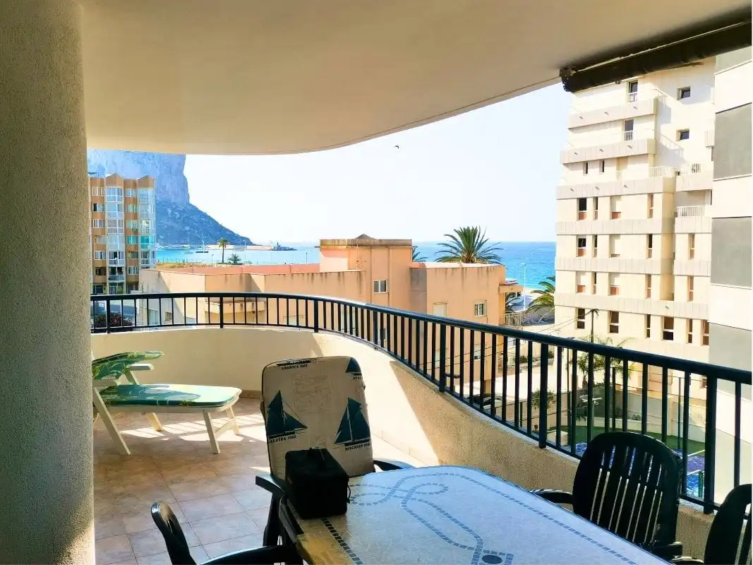 Appartement compact avec piscine à vendre à Playa Arenal - Bol